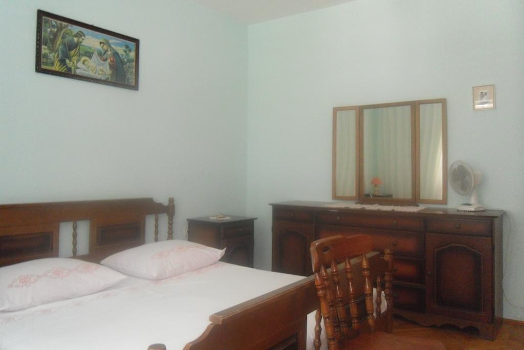 Hostel Guesthouse Mira Omiš Quarto foto